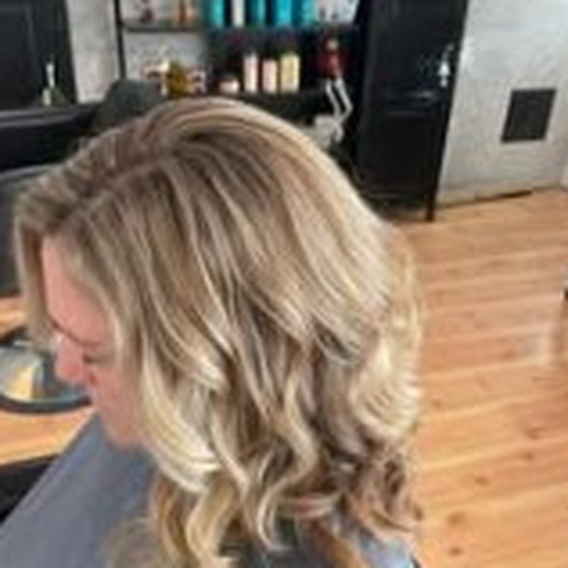 Hand-tied extensions install, before blend